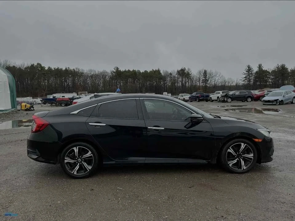 2017 Honda Civic 10th Gen - Image 3 of 10
