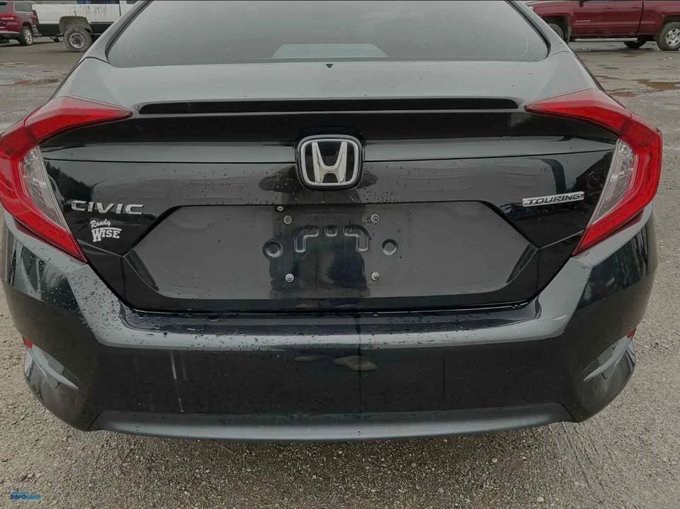 2017 Honda Civic 10th Gen - Image 7 of 10