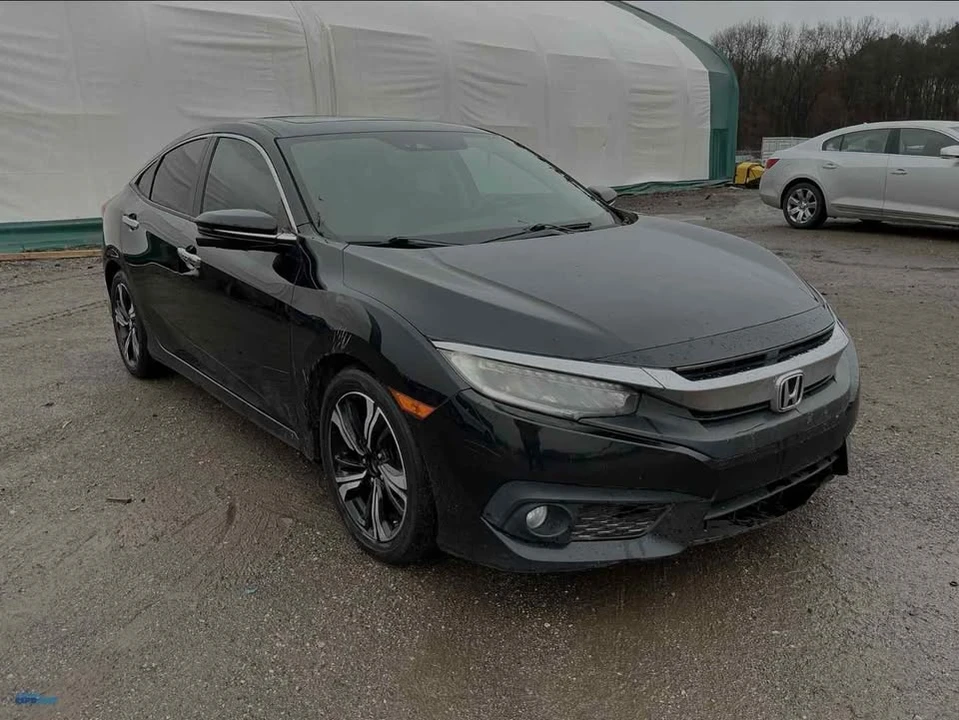 2017 Honda Civic 10th Gen - Image 4 of 10