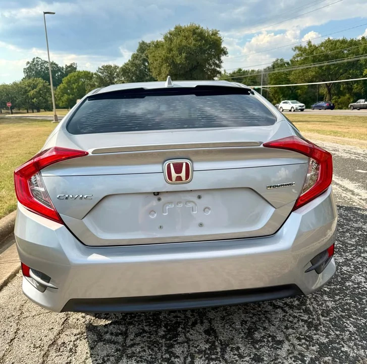 2017 Honda Civic 10th Gen - Image 6 of 9