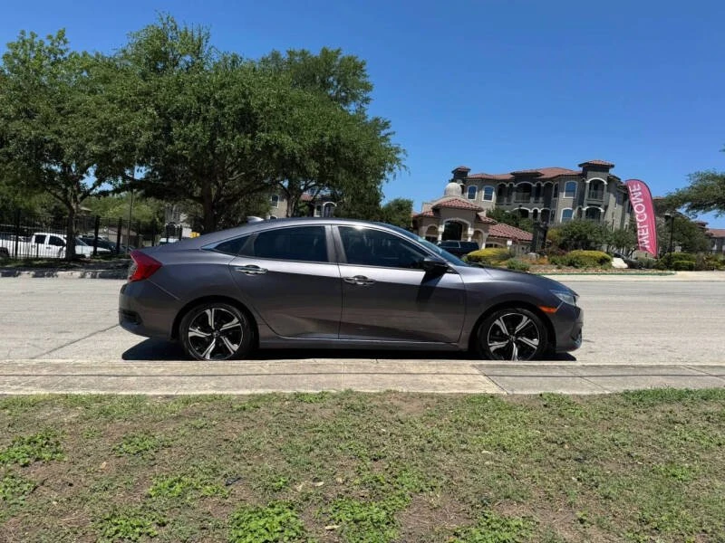 2017 Honda Civic 10th Gen - Image 4 of 10