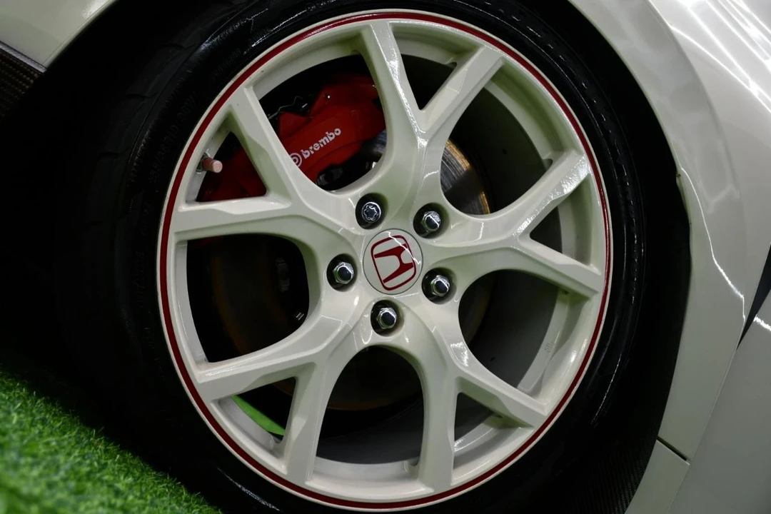 2017 Honda FK8 Civic Type R - Image 2 of 31