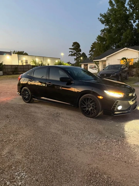 2017 Honda FK8 Civic Type R - Image 2 of 3