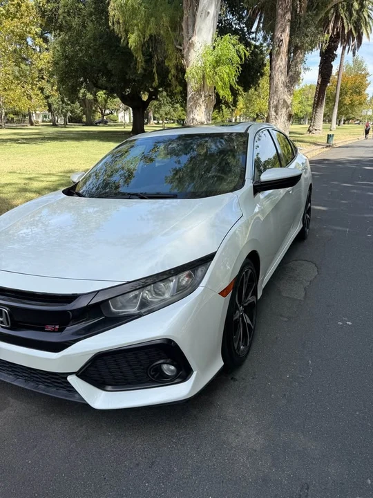 2017 Honda FK8 Civic Type R - Image 5 of 9