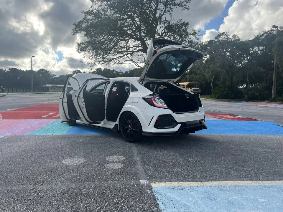 2017 Honda FK8 Civic Type R - Image 10 of 31