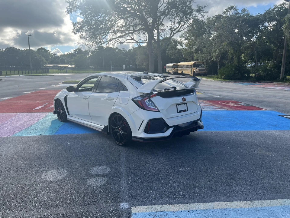 2017 Honda FK8 Civic Type R - Image 9 of 31