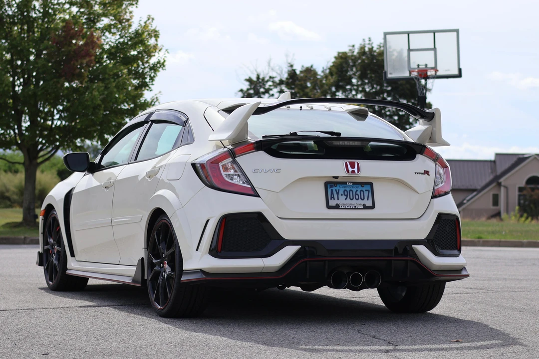 2017 Honda Civic - Image 10 of 31