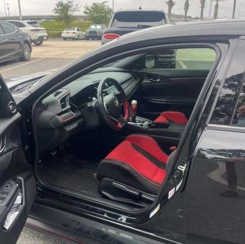 2017 Honda Civic 10th Gen - Image 6 of 10