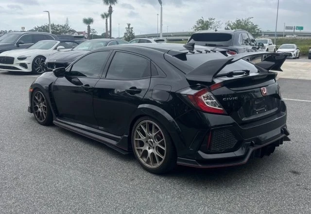 2017 Honda Civic 10th Gen - Image 2 of 10