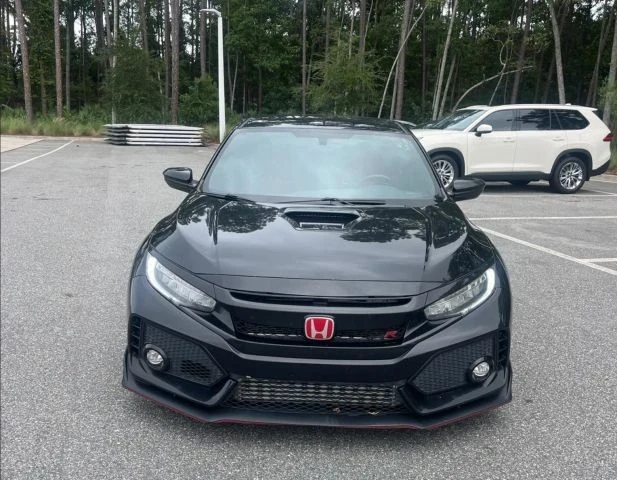 2017 Honda Civic 10th Gen - Image 8 of 10