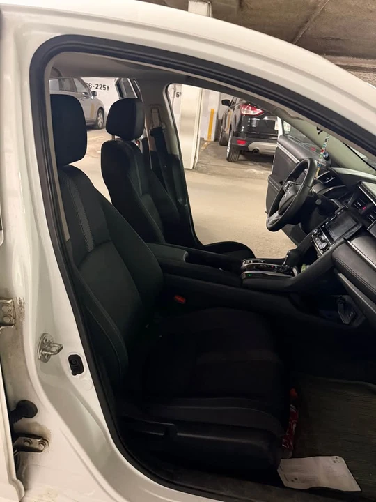 2017 Honda Civic 10th Gen - Image 6 of 8