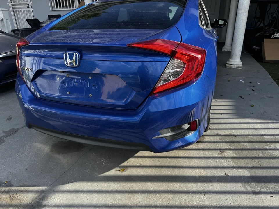 2017 Honda Civic 10th Gen - Image 3 of 6