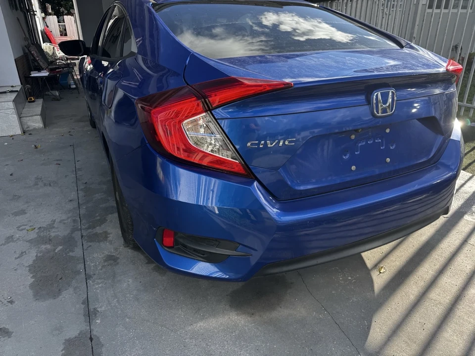 2017 Honda Civic 10th Gen - Image 4 of 6