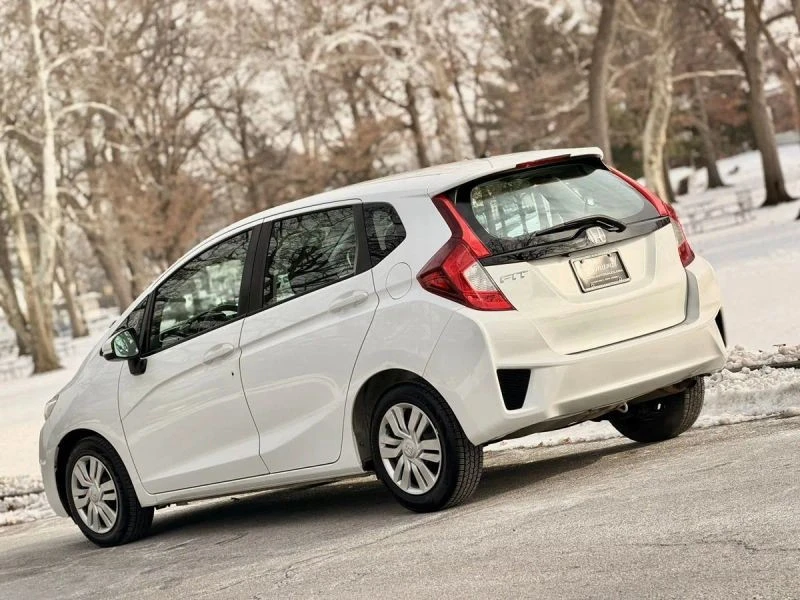2017 Honda Fit - Image 5 of 12