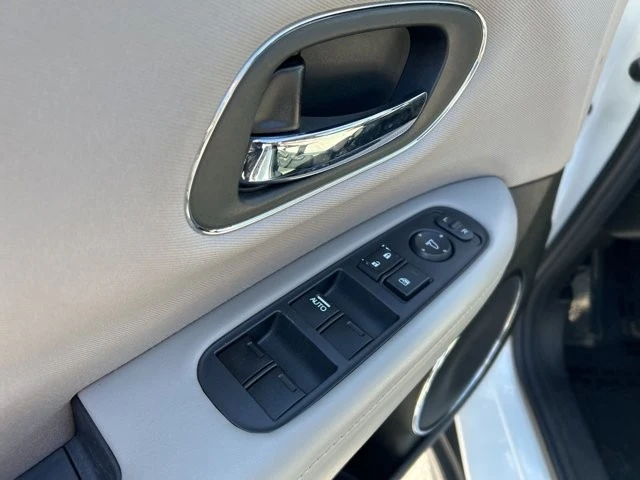 2017 Honda HR-V 2nd Gen - Image 8 of 10