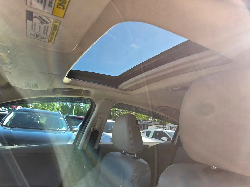 2017 Honda HR-V 2nd Gen - Image 11 of 16