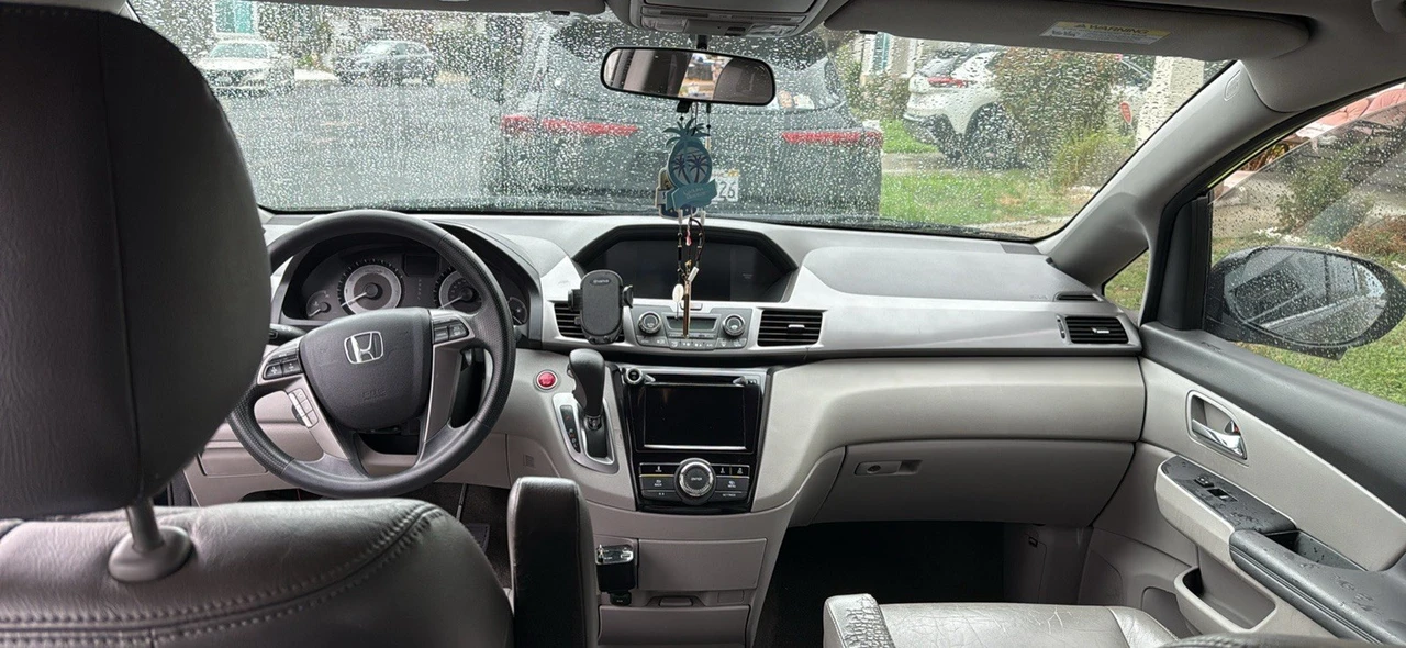 2017 Honda Odyssey - Image 8 of 10