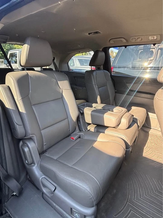 2017 Honda Odyssey - Image 12 of 14