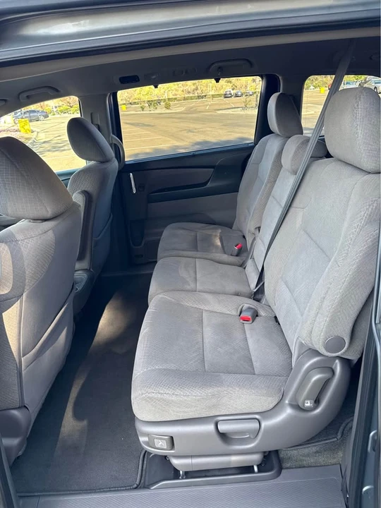 2017 Honda Odyssey - Image 6 of 7