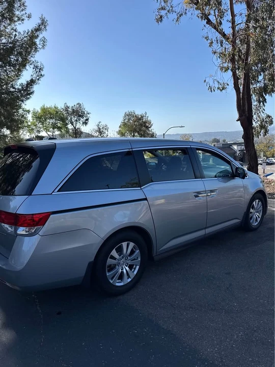 2017 Honda Odyssey - Image 3 of 7