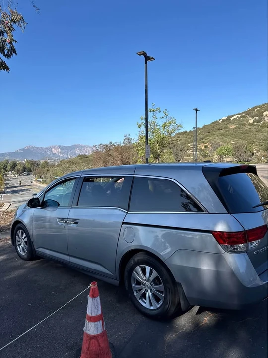 2017 Honda Odyssey - Image 4 of 7