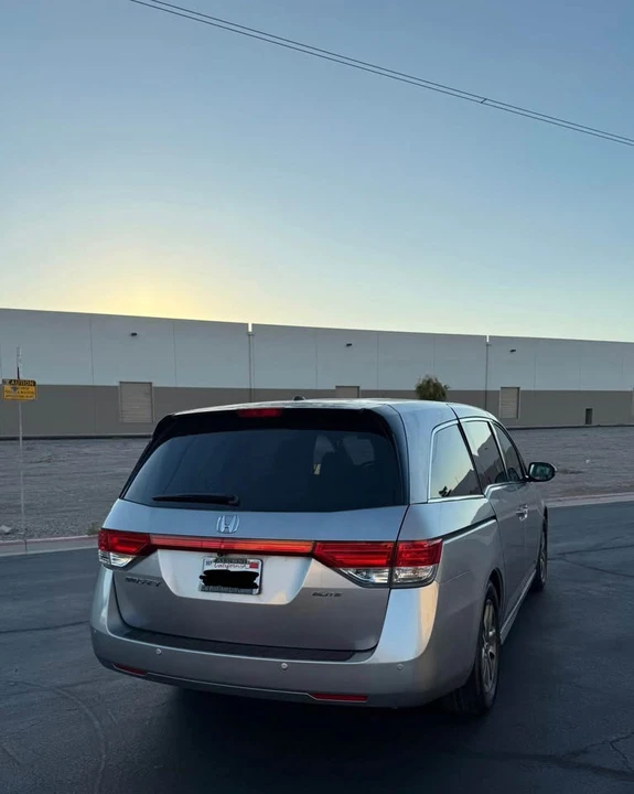 2017 Honda Odyssey - Image 6 of 17