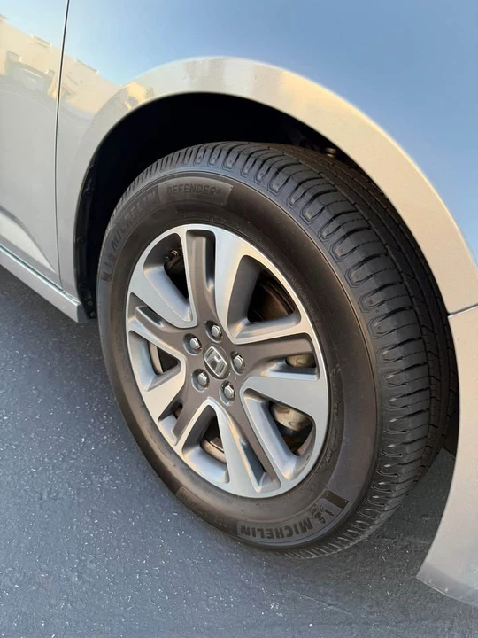 2017 Honda Odyssey - Image 14 of 17