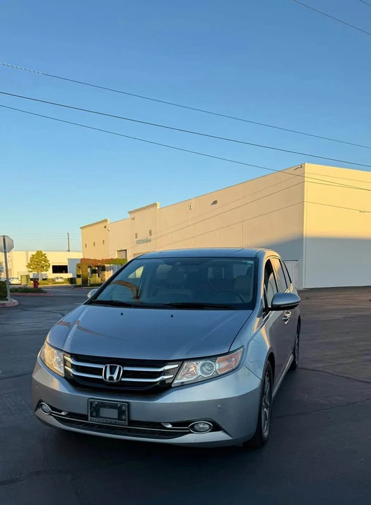 2017 Honda Odyssey - Image 3 of 17