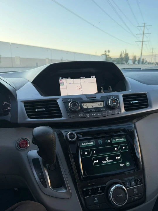 2017 Honda Odyssey - Image 12 of 17