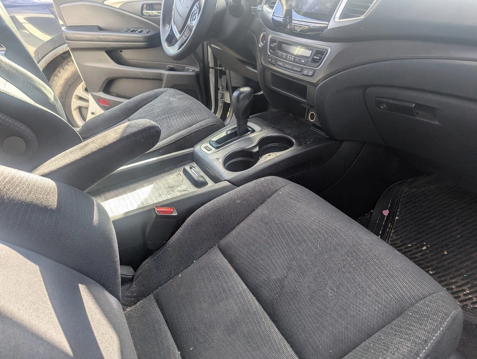 2017 Honda Pilot 3rd Gen - Image 6 of 10