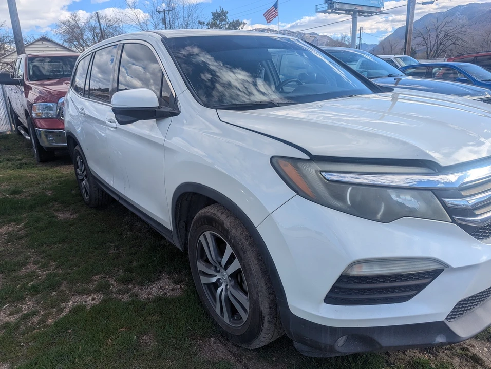 2017 Honda Pilot 3rd Gen - Image 3 of 10