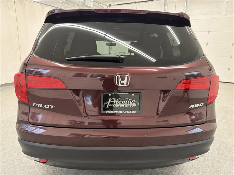 2017 Honda Pilot 3rd Gen - Image 6 of 16