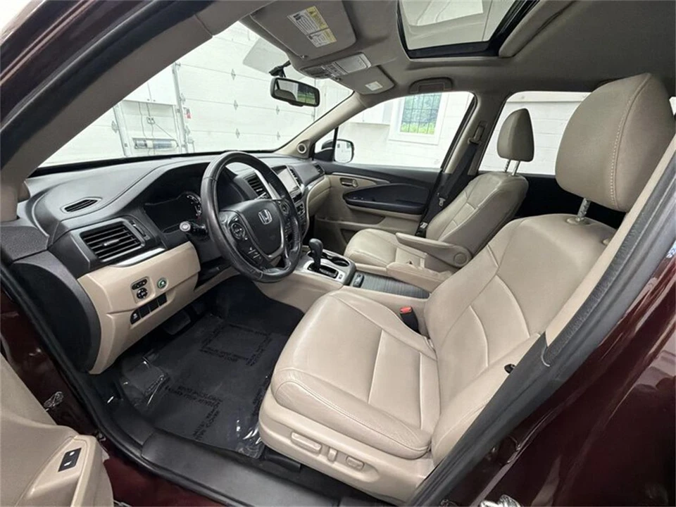 2017 Honda Pilot 3rd Gen - Image 9 of 16