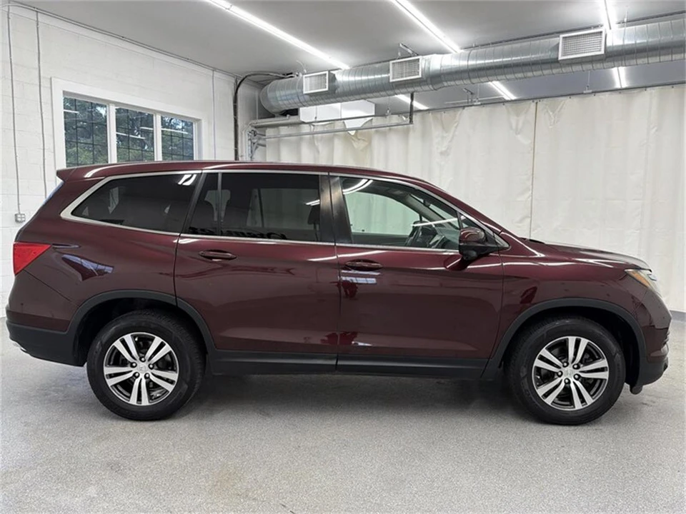 2017 Honda Pilot 3rd Gen - Image 4 of 16
