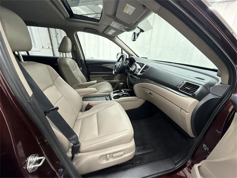 2017 Honda Pilot 3rd Gen - Image 12 of 16