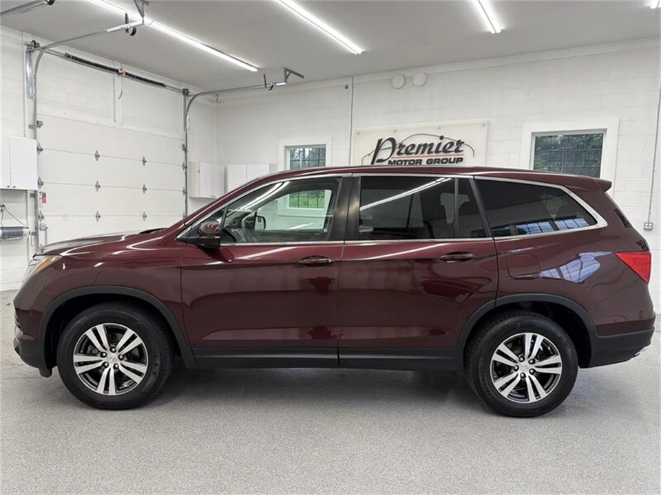 2017 Honda Pilot 3rd Gen - Image 8 of 16