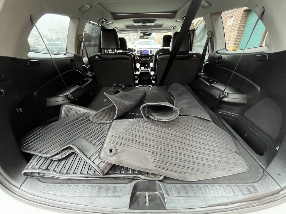 2017 Honda Pilot 3rd Gen - Image 15 of 20