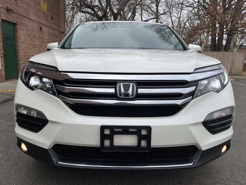 2017 Honda Pilot 3rd Gen - Image 6 of 20