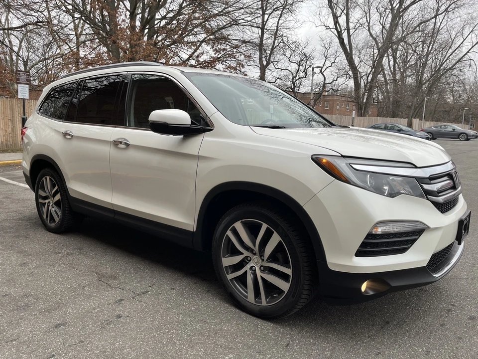 2017 Honda Pilot 3rd Gen - Image 5 of 20