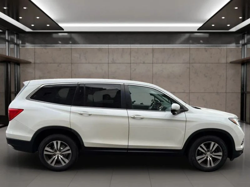 2017 Honda Pilot 3rd Gen - Image 4 of 12