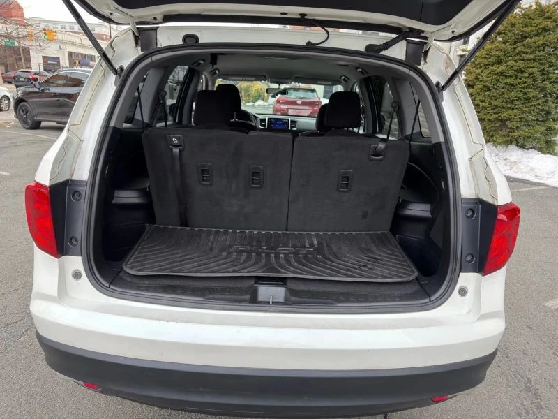 2017 Honda Pilot 3rd Gen - Image 6 of 12