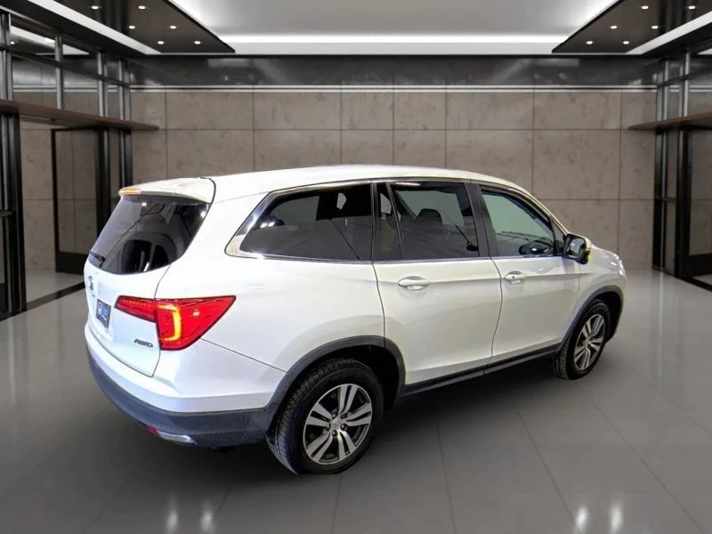 2017 Honda Pilot 3rd Gen - Image 2 of 2