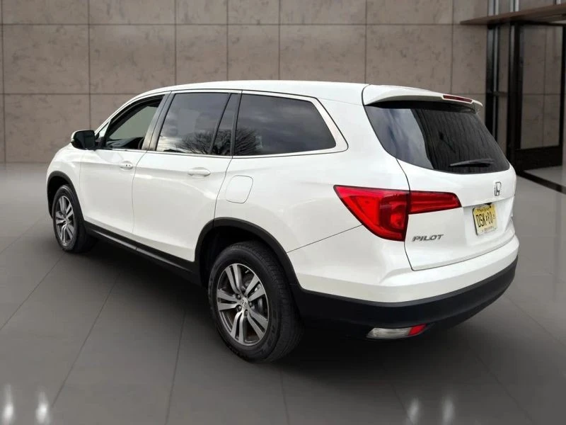 2017 Honda Pilot 3rd Gen - Image 8 of 12