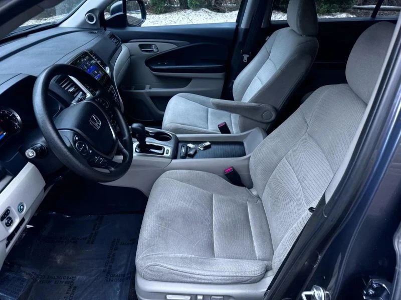 2017 Honda Pilot 3rd Gen - Image 11 of 12