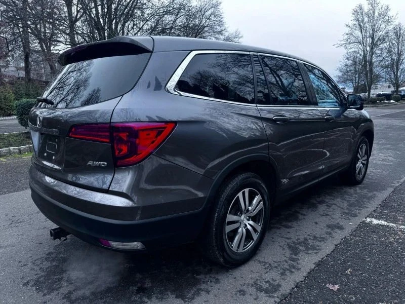 2017 Honda Pilot 3rd Gen - Image 7 of 12