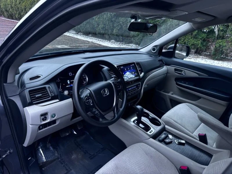 2017 Honda Pilot 3rd Gen - Image 12 of 12