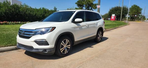 2017 Honda Pilot 3rd Gen - Image 3 of 11