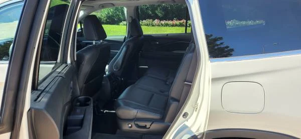 2017 Honda Pilot 3rd Gen - Image 9 of 11