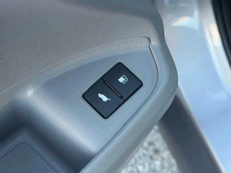 2017 Honda Pilot 3rd Gen - Image 11 of 12