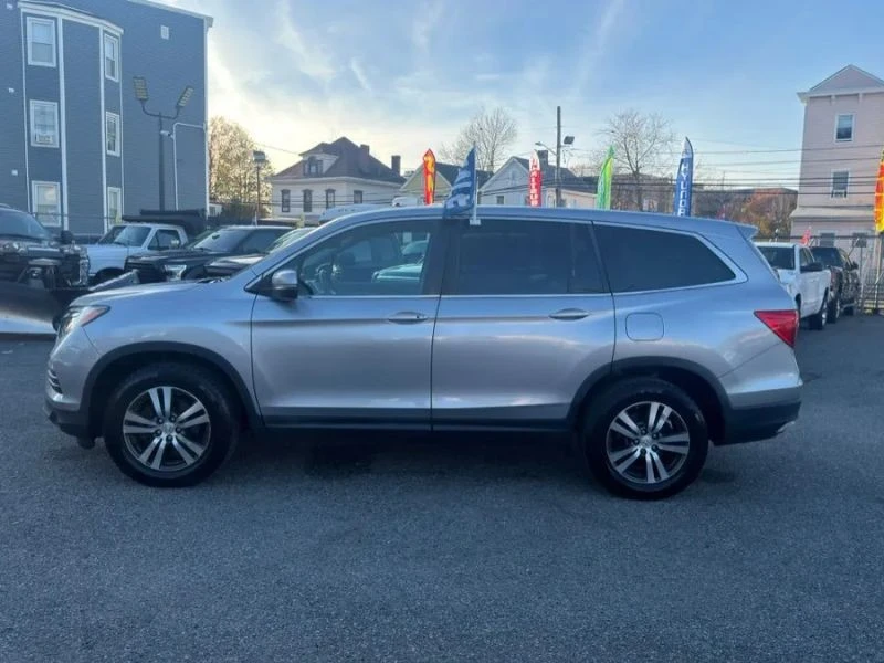 2017 Honda Pilot 3rd Gen - Image 7 of 12